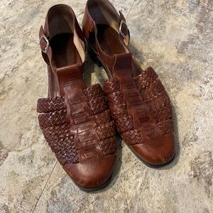 Vintage bass fisherman’s sandals